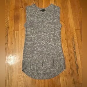 Derek Heart Grey Sleeveless Sweater Vest Size Small
